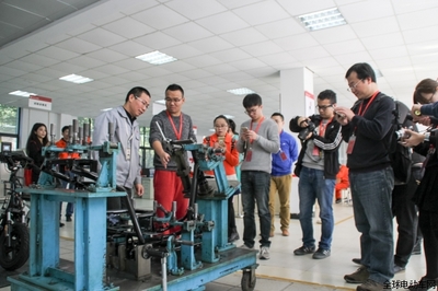 小牛“行”專(zhuān)業(yè)化工廠成為行業(yè)標(biāo)桿，互聯(lián)網(wǎng)銷(xiāo)售引領(lǐng)新潮流